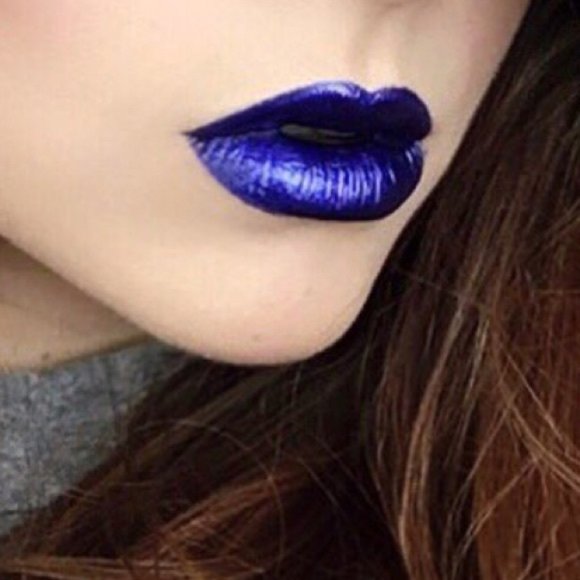 mac blue lipstick
